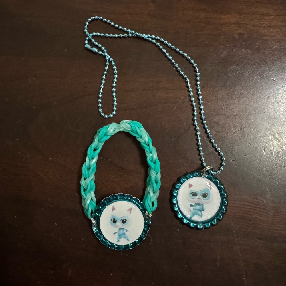 Super Kitties Bitsy Bottle Cap Necklace and Bracelet